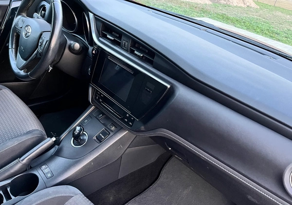 Toyota Auris cena 65900 przebieg: 53000, rok produkcji 2017 z Turek małe 781